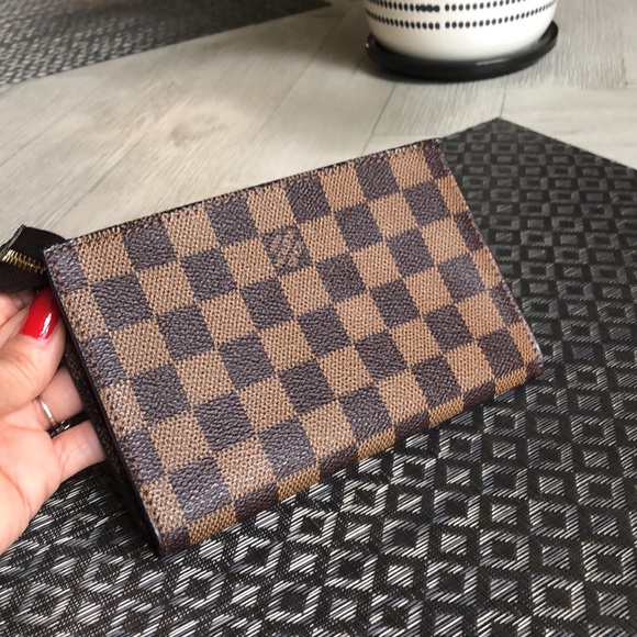 Authentic Louis Vuitton Damier Ebene Pouch Bag - Picture 4 of 11